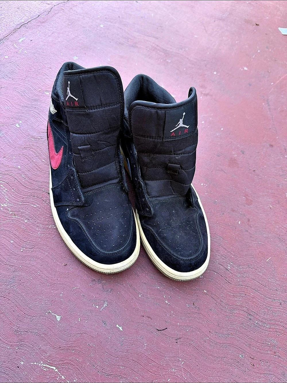 Jordan Air Jordan 1 High-Top Sneakers Black & Red US 8.5